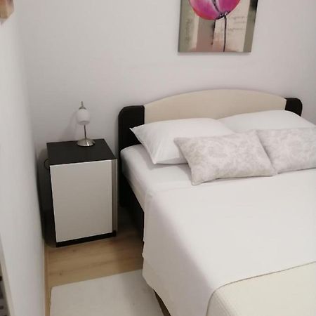 Apartments Vujic Nin Luaran gambar